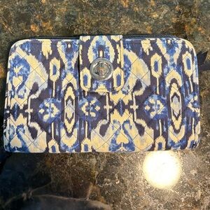 Vera Bradley wallet